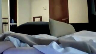 مثير امرأة سمراء تتعرى والأصابع لها الرطب كس فيديو سكس مترجم عربي جديد حلق في النوم