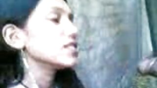 عاهرة ذات شعر أشقر قذرة سيكس جديد مترجم تم ضربها من قبل رجلين غريبين