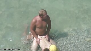 كبيرة سكس امهات جديد مترجم في ورطة قرنية أمي يسر لها عشيق مع إغرائي الحلق العميق