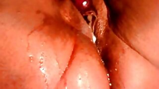 مشغول سمراء الأم في النظارات الشمسية ضربات طويلة العصير ديك سكس امهات جديد مترجم مع العاطفة