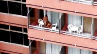 مفلس سكي مترجم جديد شقراء ناضجة في جوارب زرقاء ضربات الحلو الديك من بعل لها